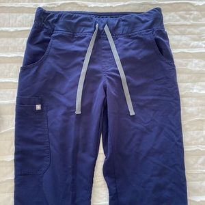 Figs navy blue petite pants